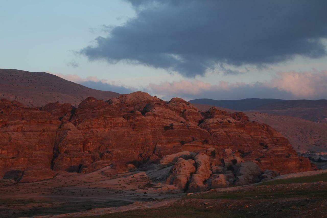 مبيت وإفطار وادي موسى Bedouin Pink Ecohouse المظهر الخارجي الصورة