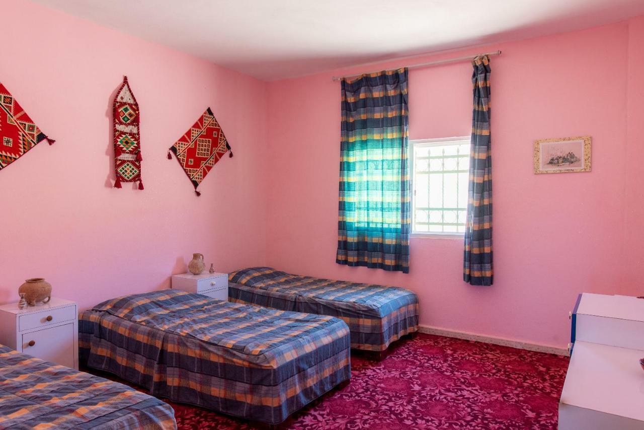 مبيت وإفطار وادي موسى Bedouin Pink Ecohouse المظهر الخارجي الصورة